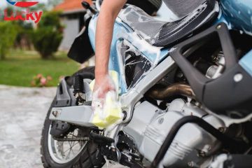Hướng dẫn cách rửa xe máy ngay tại nhà sạch bóng MỚI 99%