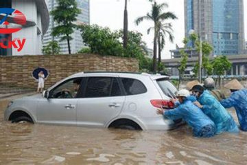 [MẸO HAY] Các cách xử lý khi xe ô tô bị ngập nước NHANH CHÓNG